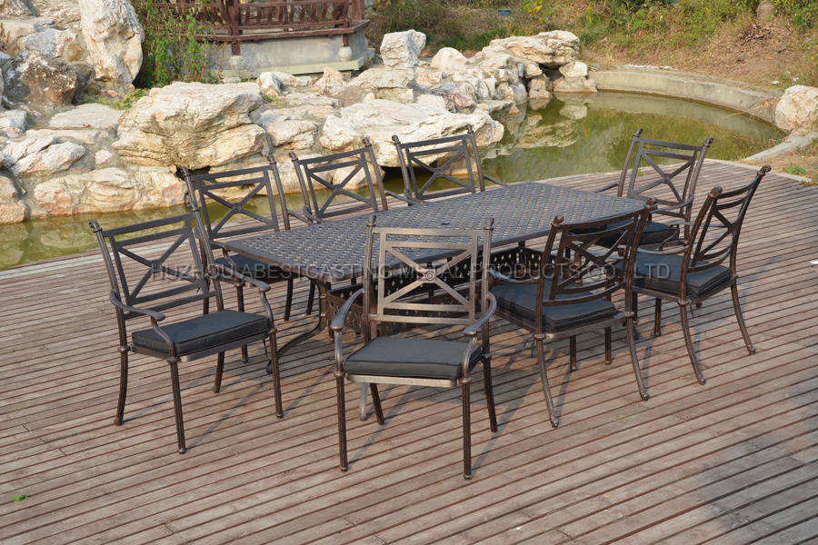 HS2012 /102DIN 42*84" Richmond Rect.Table & Kingston Armchair